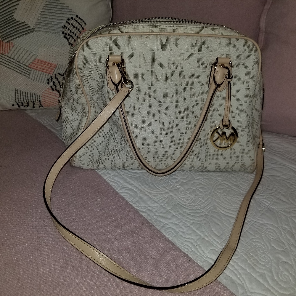 MK Michael Kors